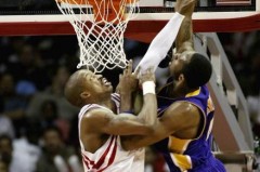 詹姆斯成都行：传奇球星成“国王”深情告别球迷