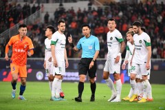 北京国安全新战袍亮相，备战亚冠赛事，粉丝热议亚冠版围巾